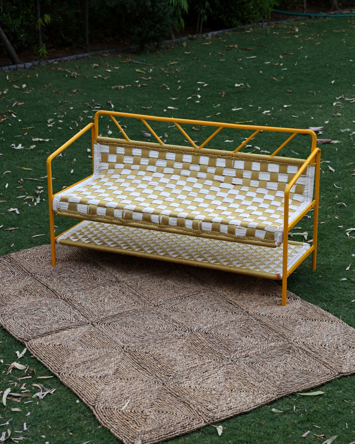 Re-thread Sofa in setting